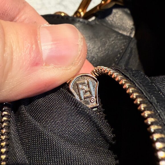 Fendi Black Leather FF Embossed Large Baguette Two Way Bag - Picture 7 of 16